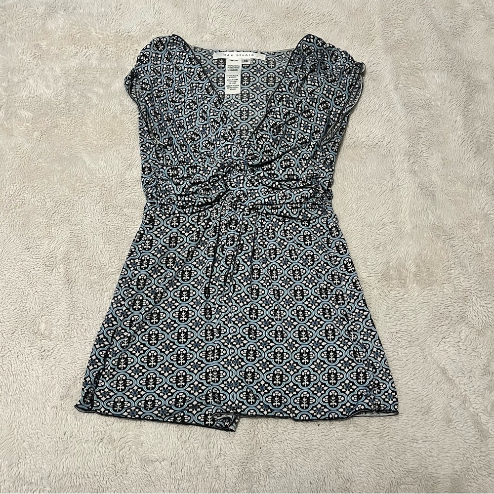 Max Studio Geometric Wrap Top